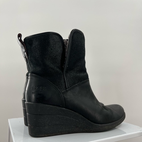 UGG Devoran Black Wedge Waterproof Ankle Booties Ladies - Picture 7 of 13